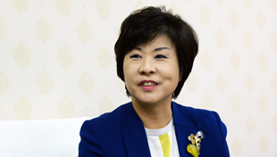 국민권익위원회 부위원장 곽진영 동문(영문·88년졸)