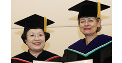 이리나 보코바 유네스코 사무총장에 명예박사 수여