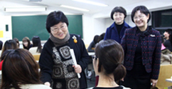 김선욱 총장, 교내 고시반 격려 방문