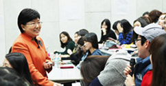 김선욱 총장, 채플과 강연 통해 이화인과 소통