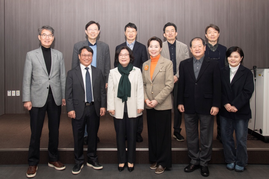 [동정] 교내 석좌 교수 총장 초청 오찬