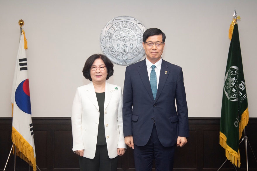 [동정] 김정수 한국국방연구원 원장 접견 및 총장 초청 만찬