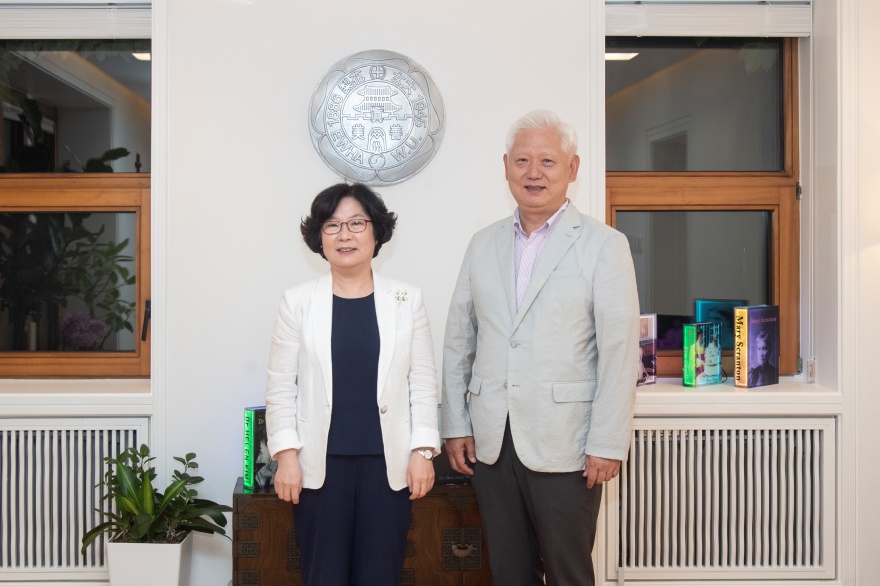 [동정] 이관영 교수 접견 및 총장 초청 만찬